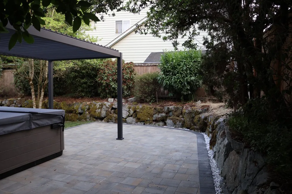 Another view of the finished paver surface